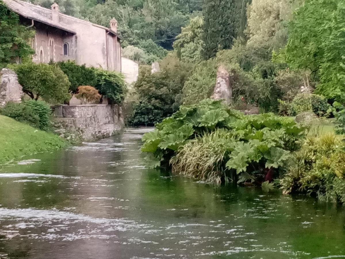Bed and Breakfast La Bella Ninfa à Sermoneta Extérieur photo