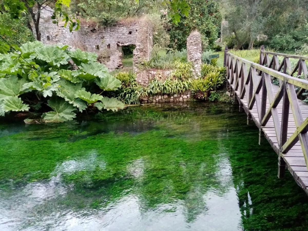 Bed and Breakfast La Bella Ninfa à Sermoneta Extérieur photo