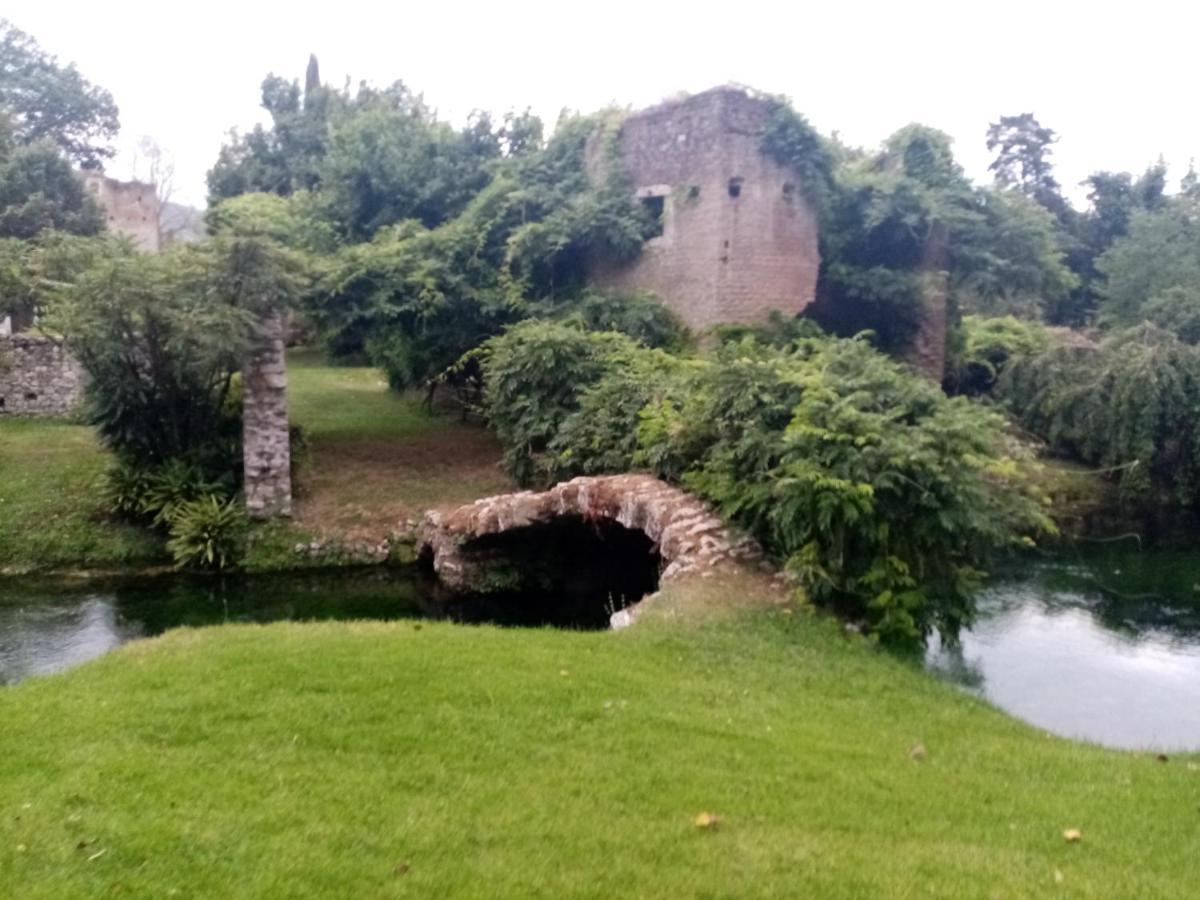 Bed and Breakfast La Bella Ninfa à Sermoneta Extérieur photo