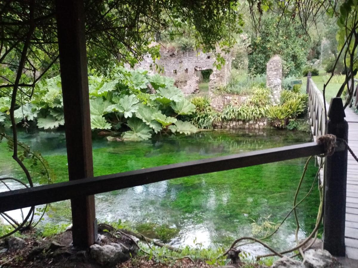 Bed and Breakfast La Bella Ninfa à Sermoneta Extérieur photo